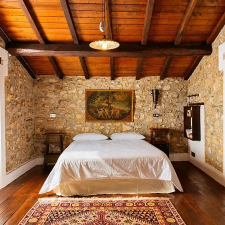 Dom wakacyjny Nido Del Drago, The Village's First Historic