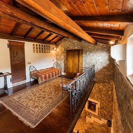 Dom wakacyjny Nido Del Drago, The Village's First Historic