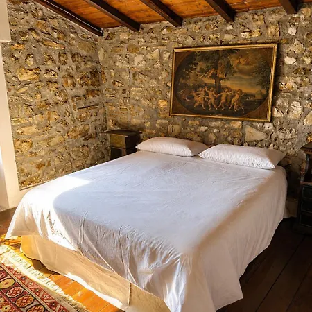 Dom wakacyjny Nido Del Drago, The Village's First Historic